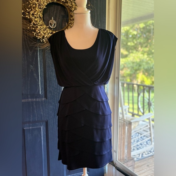 $125 LAUNDRY BY SHELLI SEGAL Navy Blue Tulip Tiered Sleeveless Cocktail Dress 4 - Picture 1 of 13